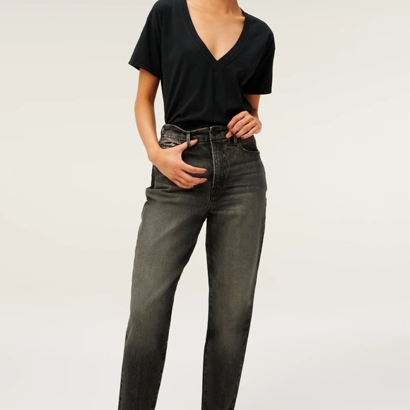 Good American Good Mom Jean - Picture 1 of 8